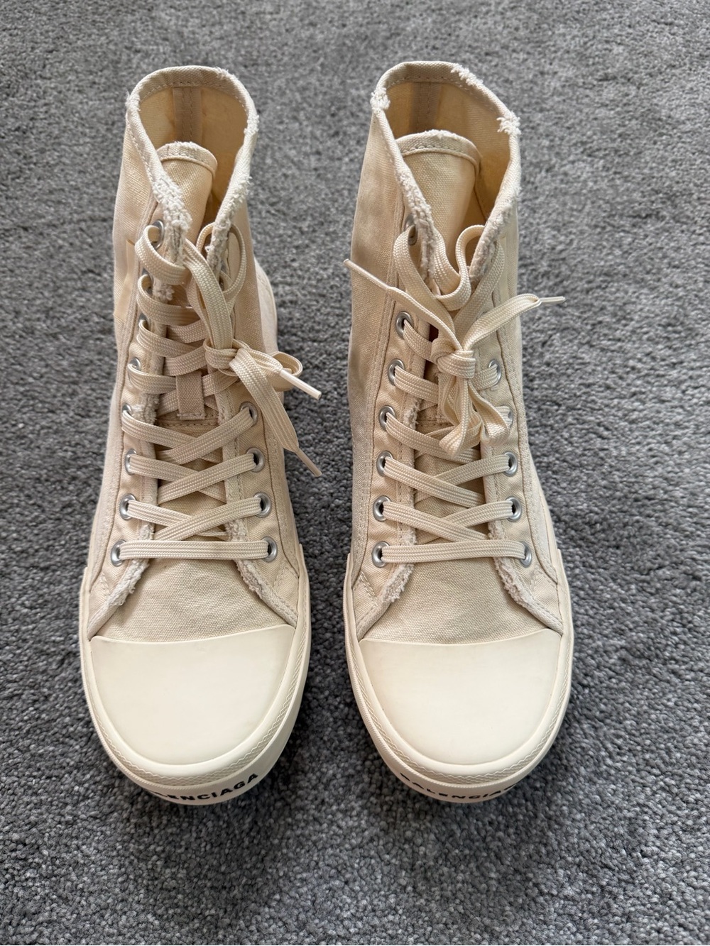 Size 42 - Balenciaga Paris High Top Sneakers cream/White Distressed Canvas - Picture 4 of 9